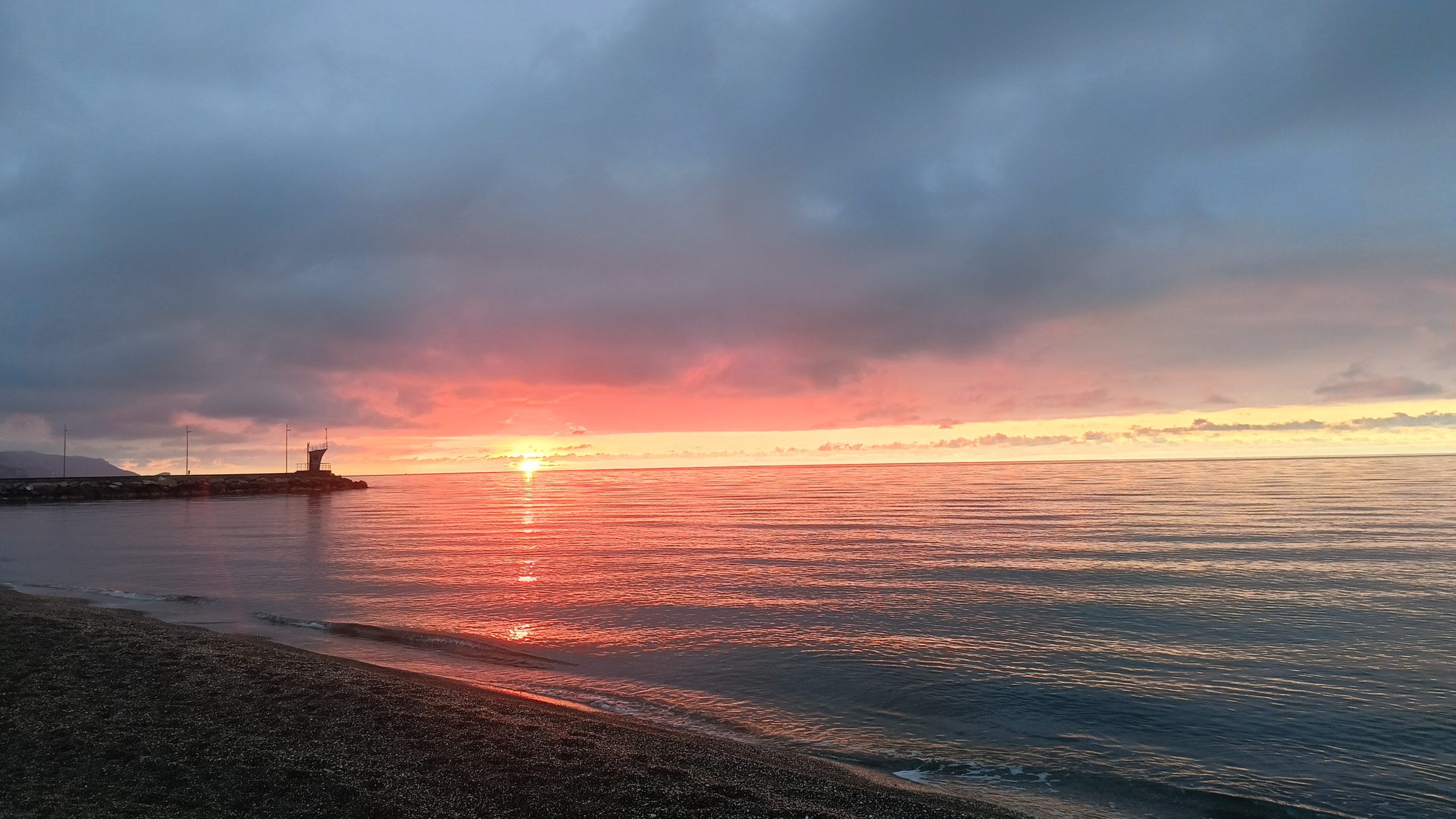 L'alba fotografata dai bagni Kursaal - Maremontana Running Park