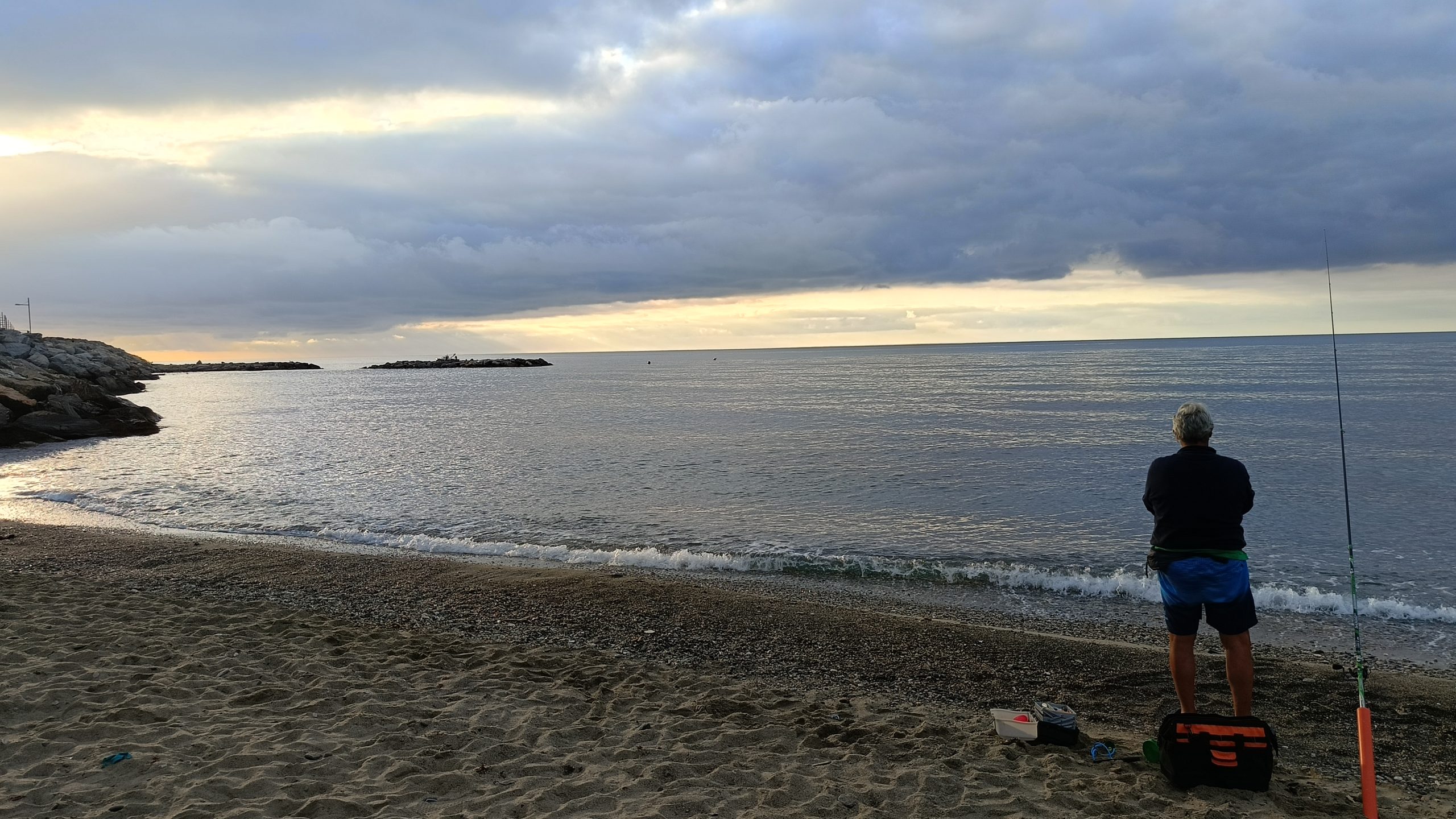 L'alba fotografata dalla spiaggia del Garden Lidoo - Maremontana Running Park